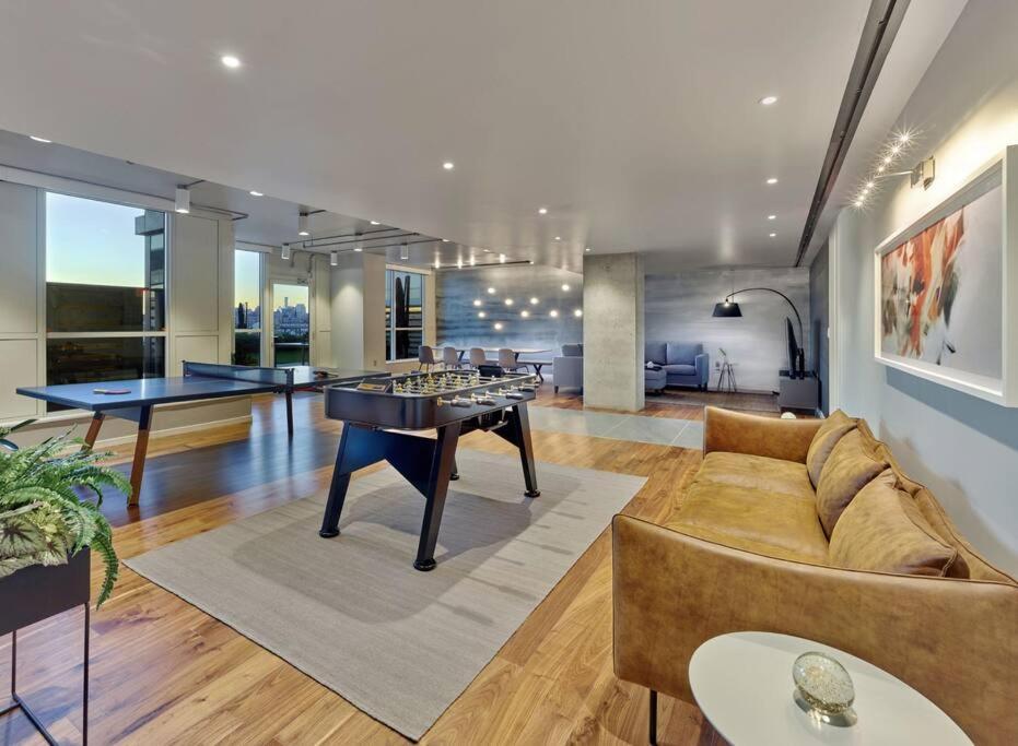 Empire State View - Luxury With Pool - Shuttle To Nyc Apartment *